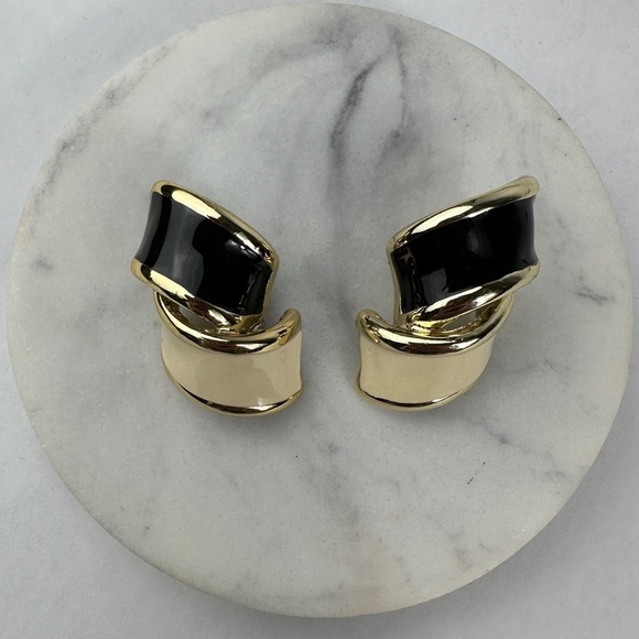 Jewelry - Vintage Earrings